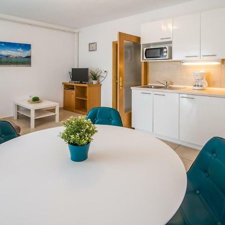 Apartments Marija & Anton มาลินสกา ภายนอก รูปภาพ