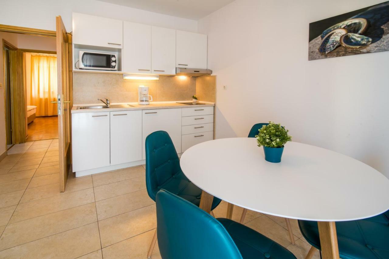 Apartments Marija & Anton มาลินสกา ภายนอก รูปภาพ